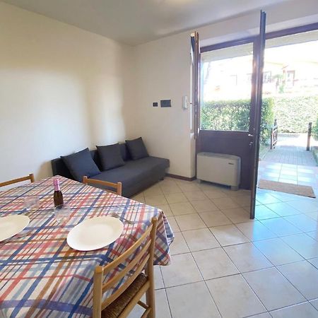 Apartment With Garden And Grill - Green Residence Sirmione Desenzano del Garda Exterior photo