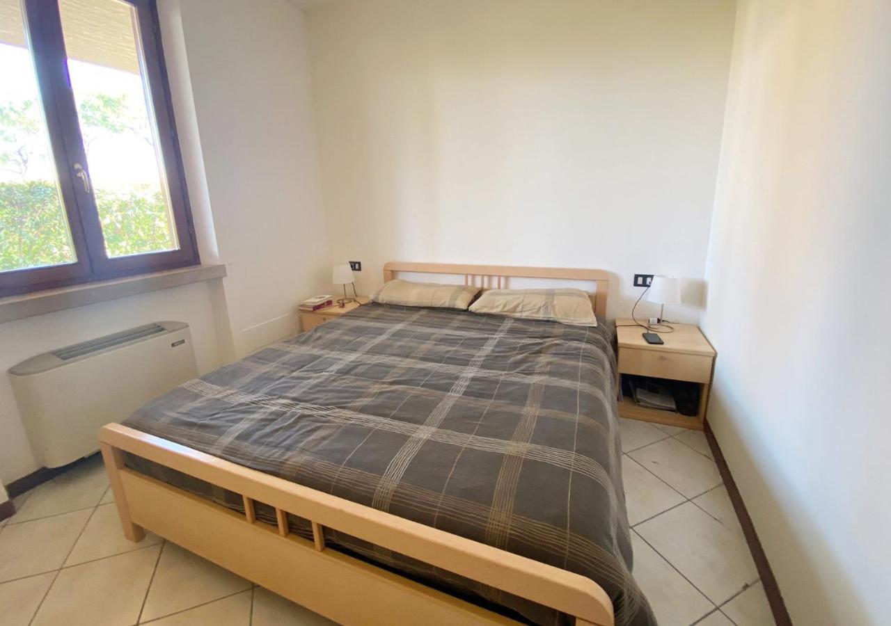 Apartment With Garden And Grill - Green Residence Sirmione Desenzano del Garda Exterior photo