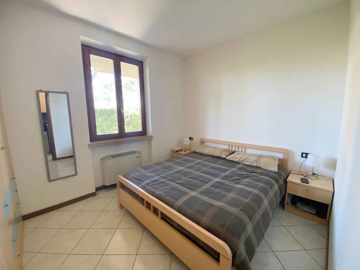 Apartment With Garden And Grill - Green Residence Sirmione Desenzano del Garda Exterior photo