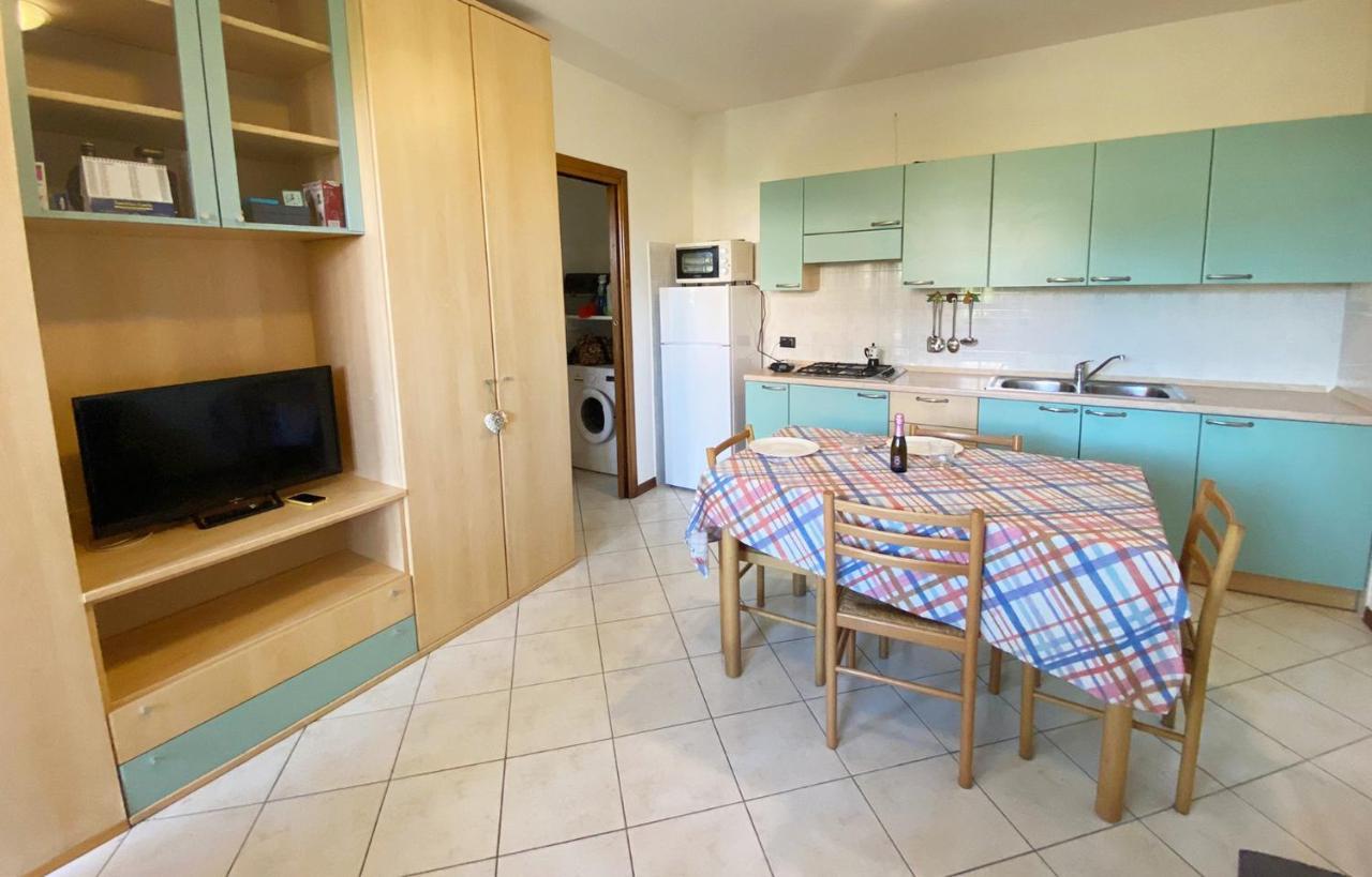 Apartment With Garden And Grill - Green Residence Sirmione Desenzano del Garda Exterior photo